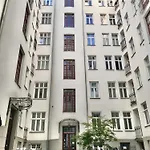 Apartel Wilcza8 Minimalist Location