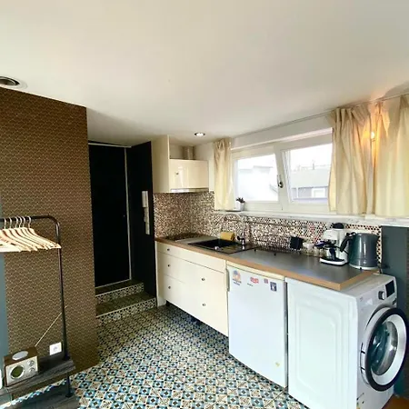 Apartel Wilcza8 Minimalist Location Daire Varşova