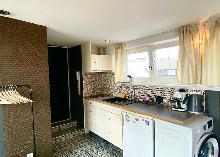 Apartel Wilcza8 Minimalist Location شقة وارسو