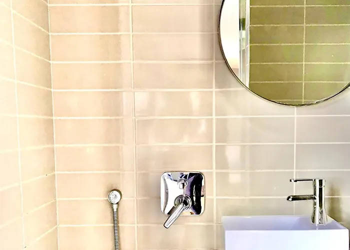 Apartel Wilcza8 Minimalist Location شقة وارسو