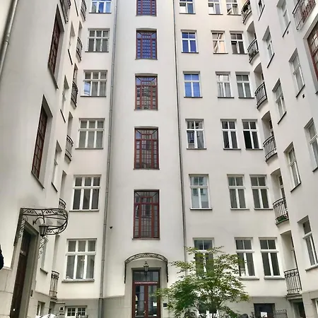Apartel Wilcza8 Minimalist Location